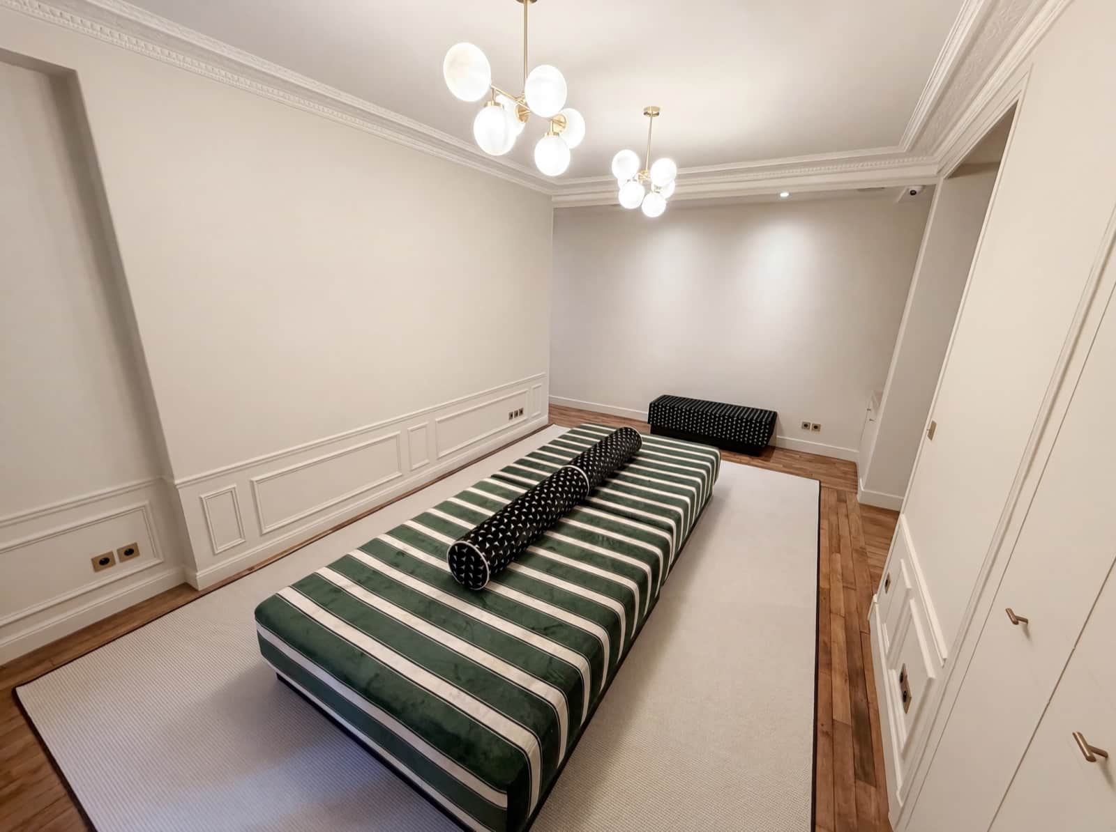 Salle d&rsquo;attente du cabinet Paris 6e &mdash; 3 rue du Regard